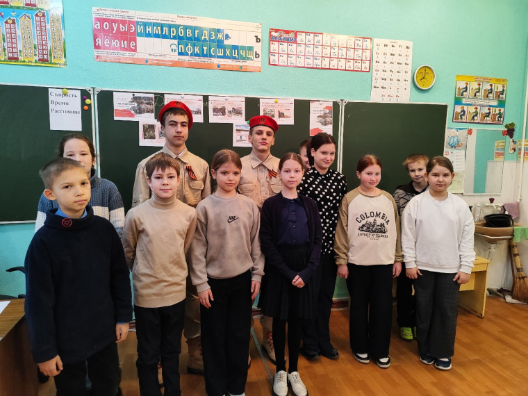 Общешкольная акция "Героев помним имена".